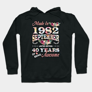 Made In 1982 September 40 Years Of Being Awesome Flowers Hoodie